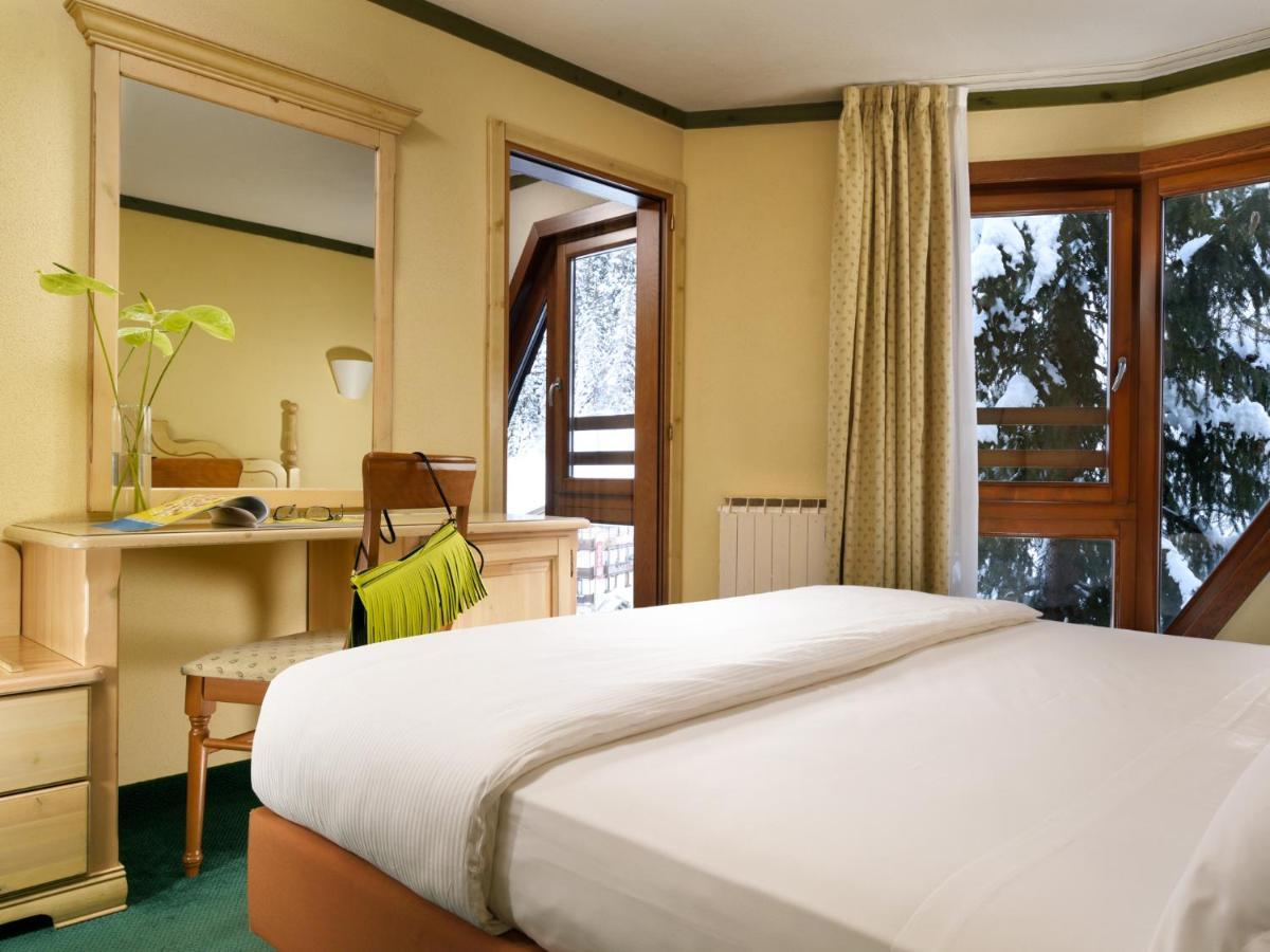 Th Pila Hotel Pila  Buitenkant foto