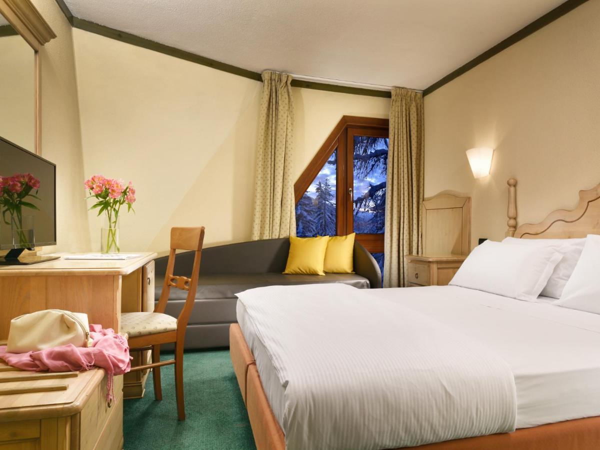 Th Pila Hotel Pila  Buitenkant foto