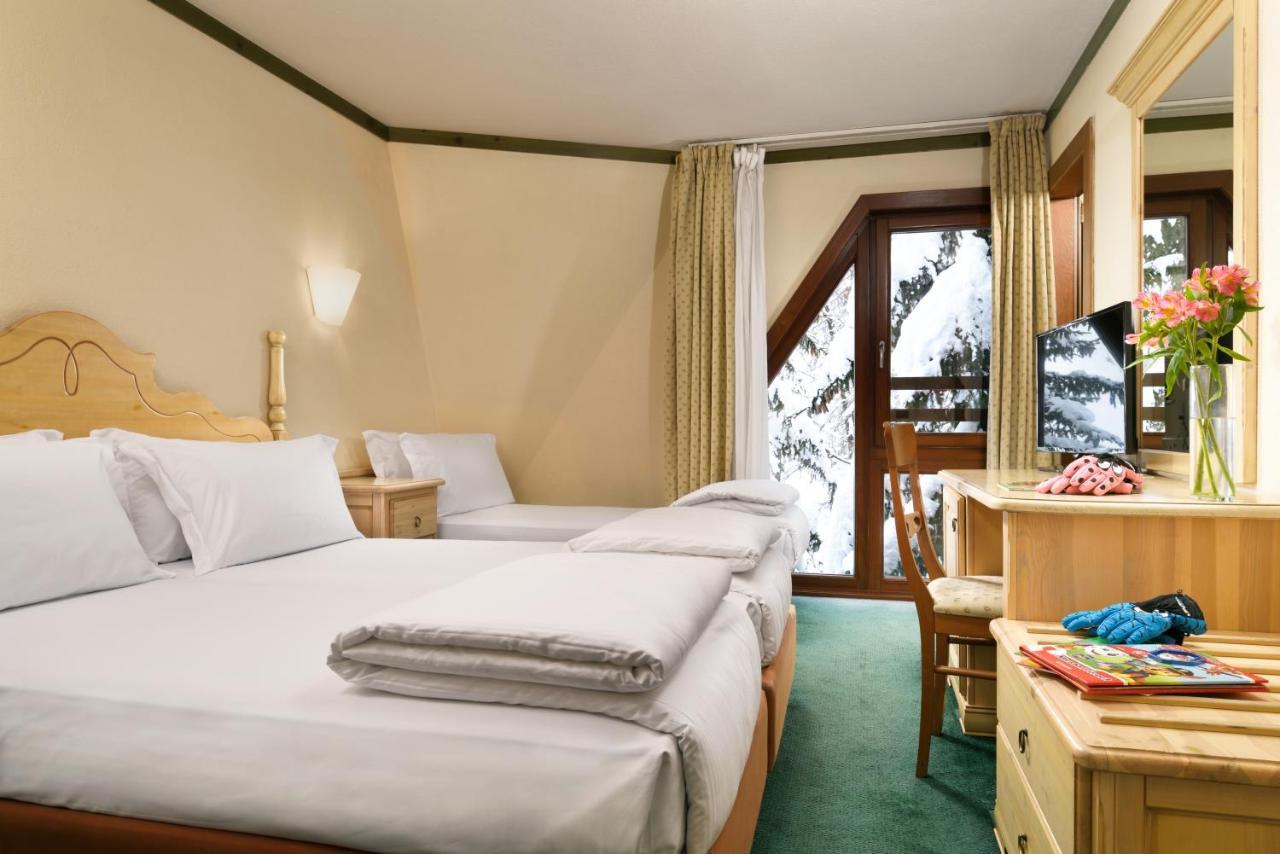 Th Pila Hotel Pila  Buitenkant foto